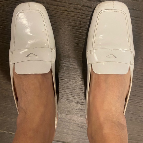 Prada white flat leather sling back sandal in size 6 - Picture 16 of 16